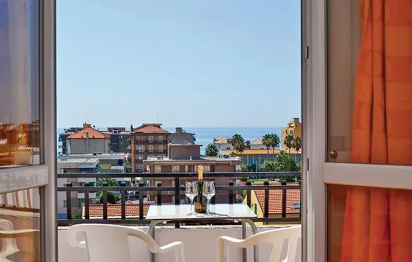Aparthotel Riviera Apartments